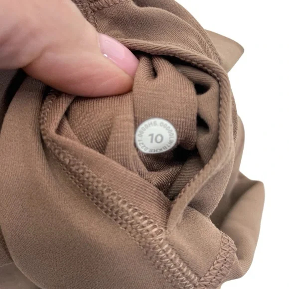 Lululemon Align Super High Rise Shorts 10 - Picture 5 of 15